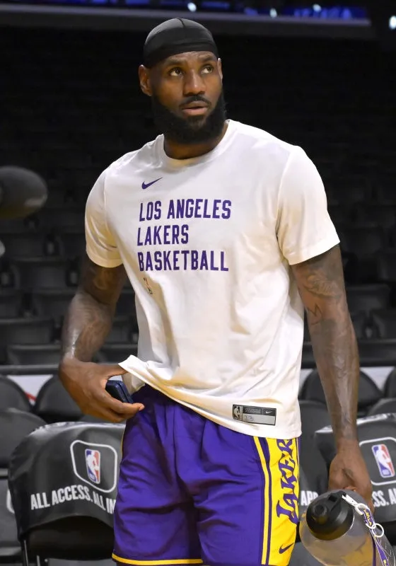 Lakers Star LeBron James Makes Announcement On Instagram