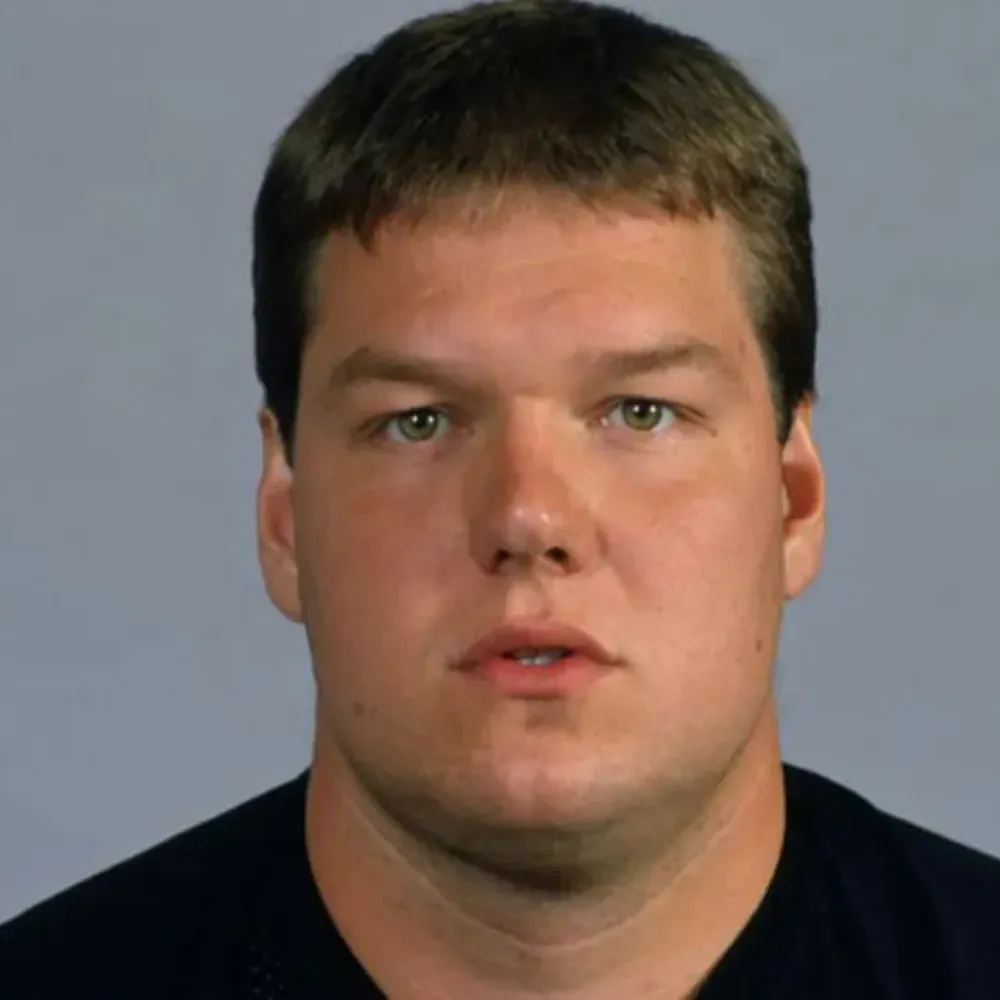 ‘Once a Raider, always a Raider’ – Las Vegas Raiders pay emotional tribute as former offensive lineman Rich Stephens dies aged 60 leaving fans heartbroken and team in mourning over loss of beloved locker room presence - suong