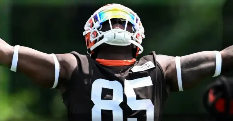 Browns’ Trade Proposal Paves Way for David Njoku’s Successor