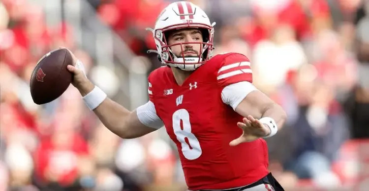 49ers Insider Projects Surprising Quarterback on Active Roster
