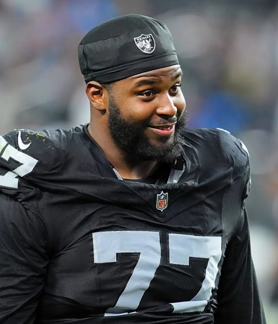Two late-round Raiders draft picks pushing for starting gigs