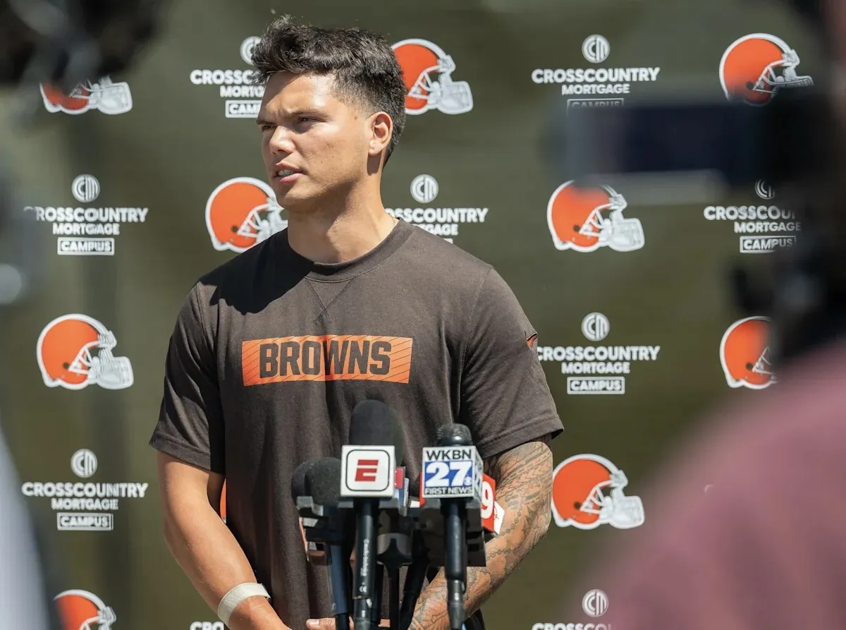Browns Trade Pitch Flips Dillon Gabriel for Former No. 4 Pick With Huge Upside