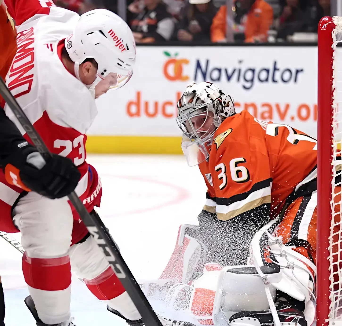 Red Wings could make a shocking goalie call (and fans should love it)