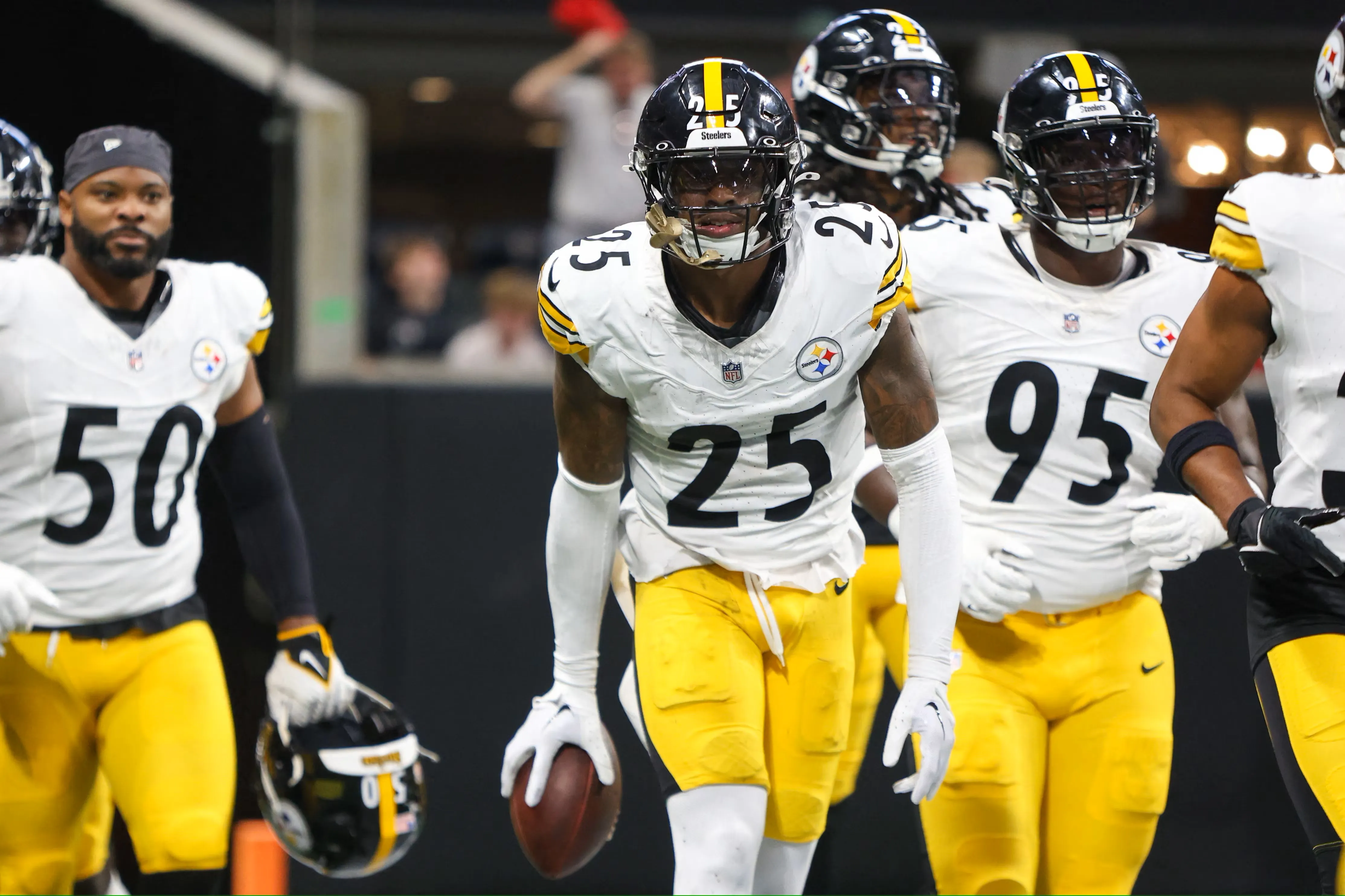 Steelers' DeShon Elliott Reacts To Patrick Queen 'Growing Pains'