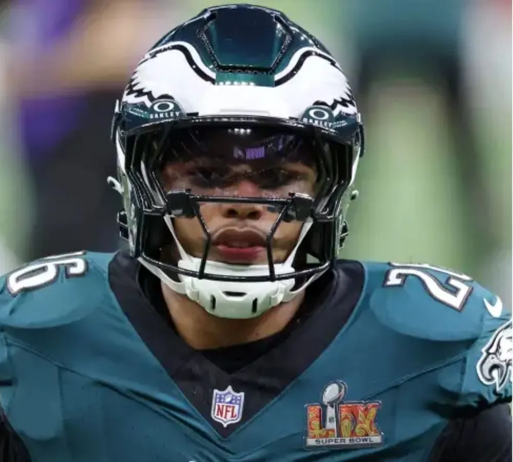 Eagles In-Division Trade Idea Gets Them 4,200-Yard Insurance For Saquon Barkley