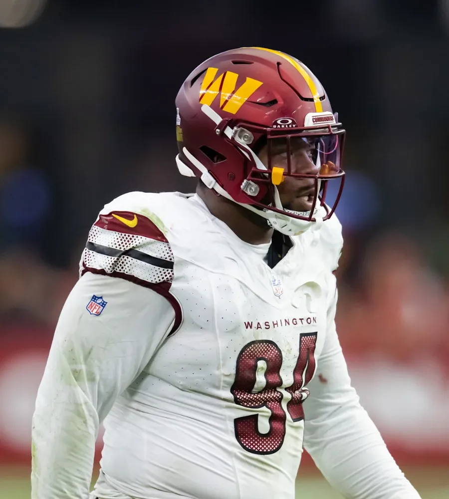 Commanders Teeter on the Brink: Daron Payne Faces Pivotal Extension or Cap-Crunch Fallout!
