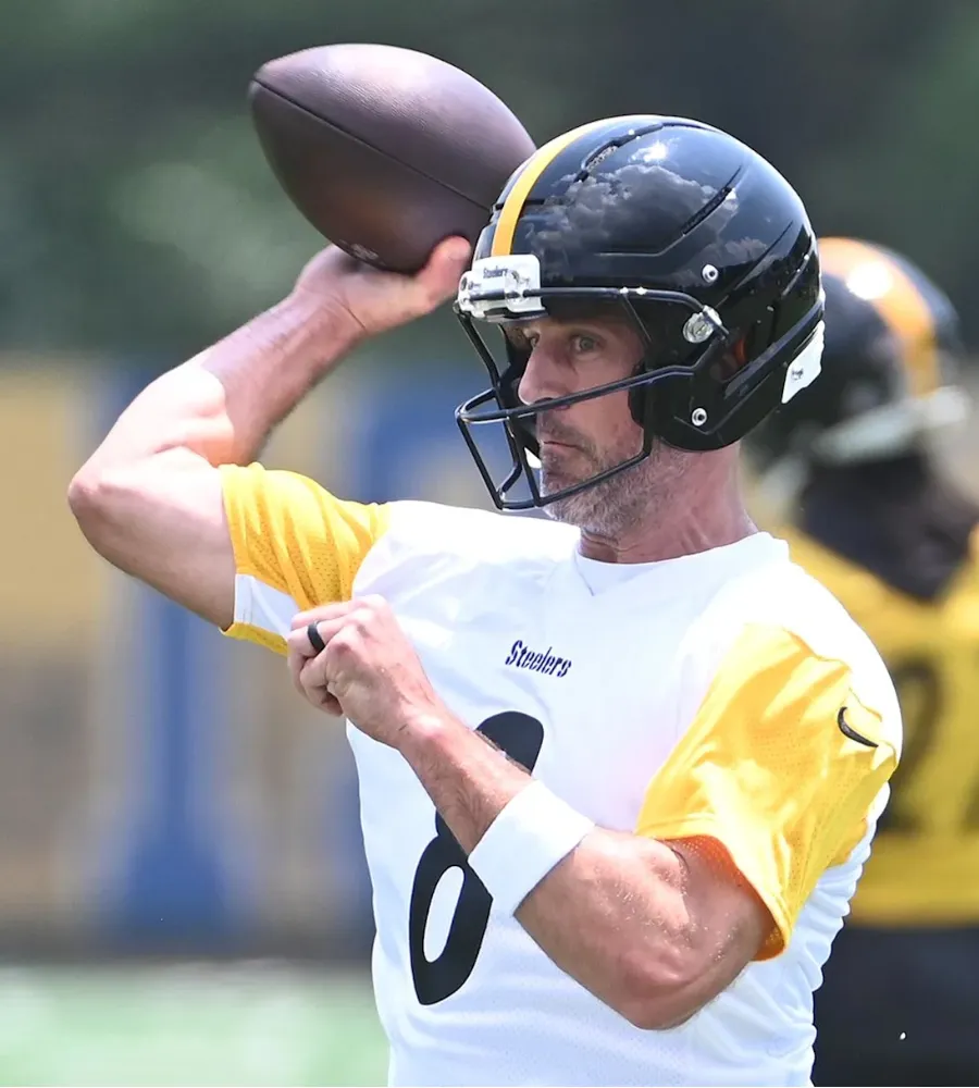 Rodgers Plots Post-NFL Retreat: ‘Peace & Privacy’ Ahead of Final Steelers Farewell!