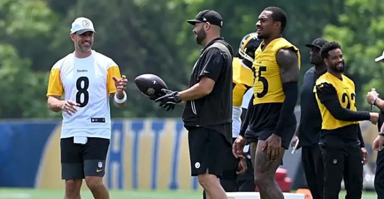 Aaron Rodgers Reveals Why He's Still Playing After Jets Exit