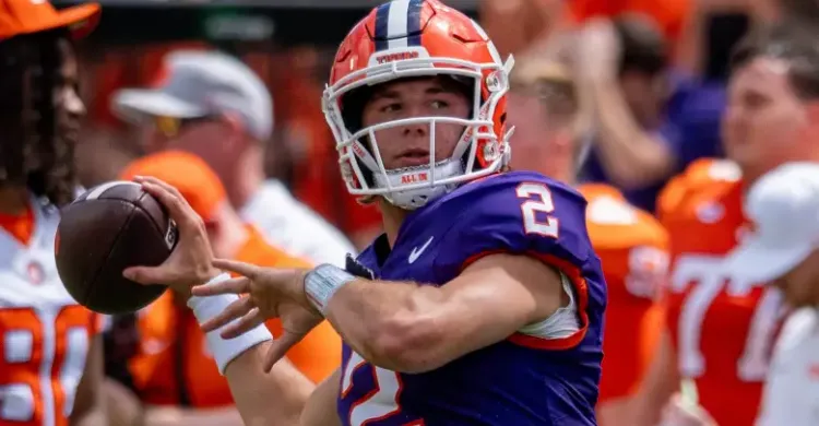 Browns Predicted to Quickly Replace Shedeur Sanders With 36 Touchdown Youngster