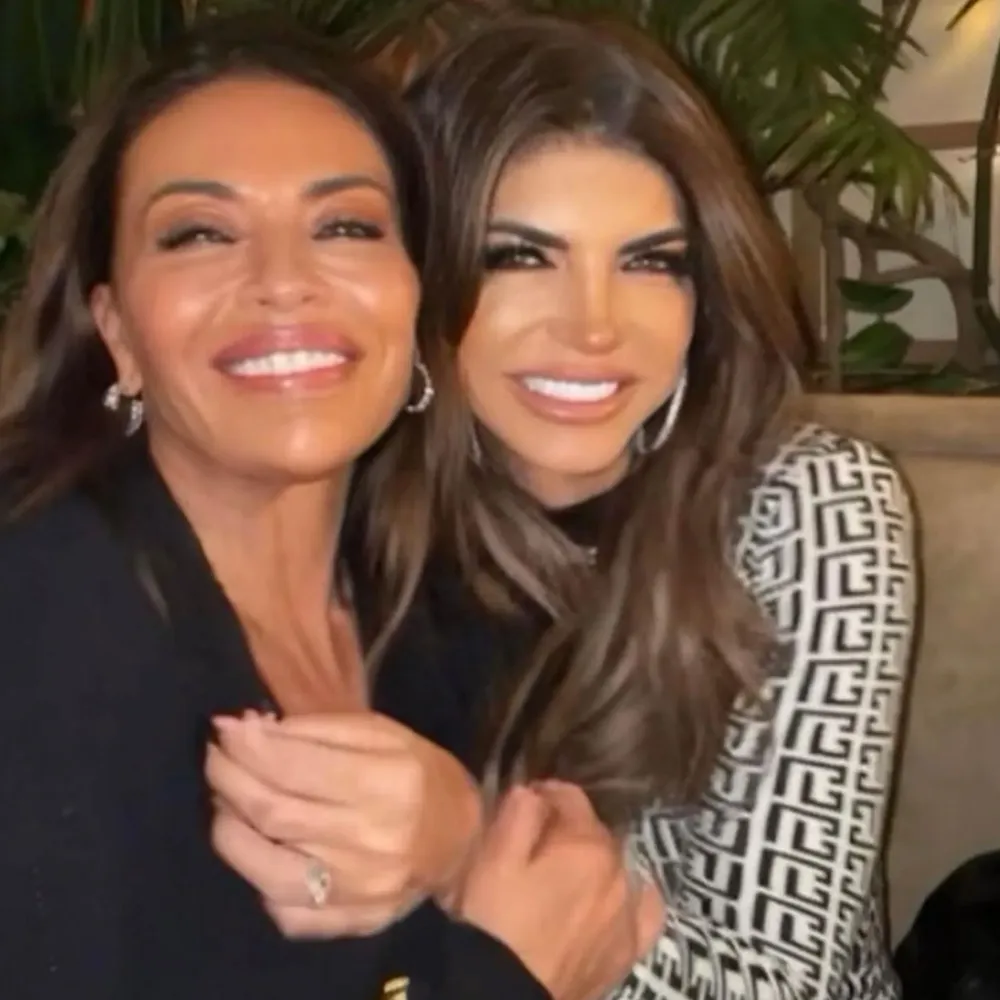 ‘I’ll never go on that show’ – Dolores Catania rushes to defend Teresa Giudice after explosive Chicago interview meltdown over tax debt as she slams reporter’s ‘nasty ambush’ and vows to boycott the network - suong