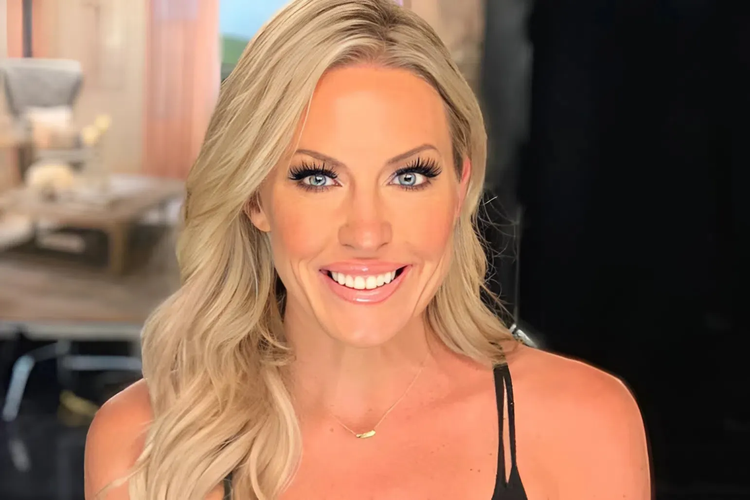 Braunwyn Windham-Burke has been embroiled in a scandal after a series of leaked text messages showed her attempting to seduce a gay boyfriend. The bold comments are sparking a storm of criticism from fans