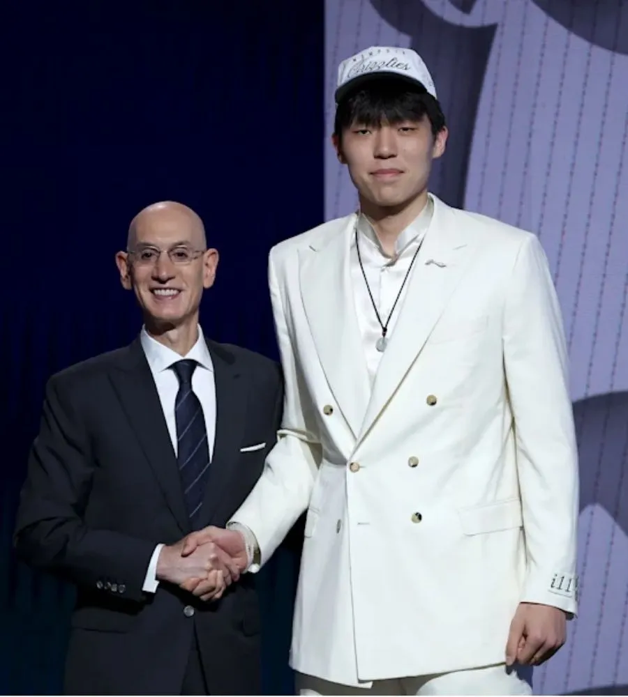 Blazers gift Lakers their most controversial trade option yet