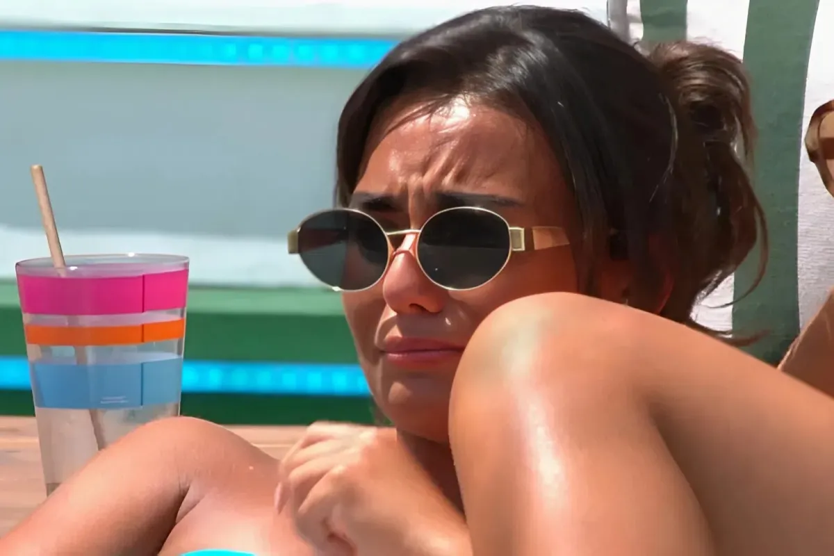 Love Island fans rant ‘get her out’ as they accuse villa girl of ‘faking’ her tears  ngocc