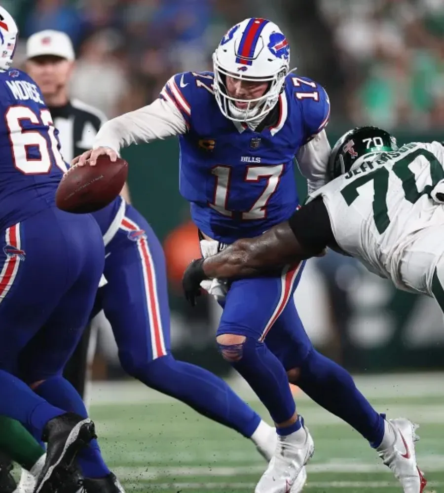 Raiders Urged to Bring Back Former DT Amid Christian Wilkins Concerns