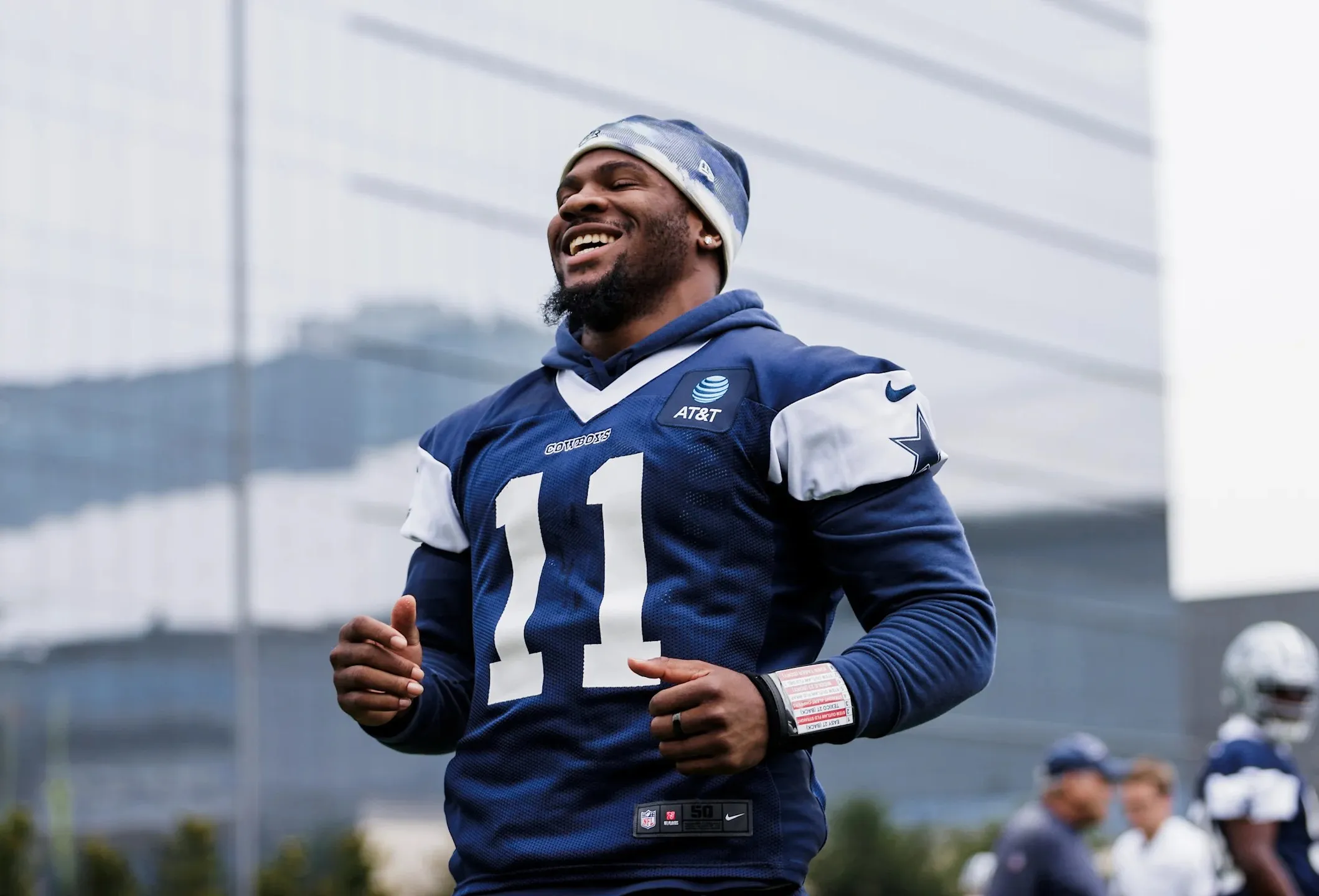 Cowboys Star Micah Parsons Faces Backlash Over Commanders Comments
