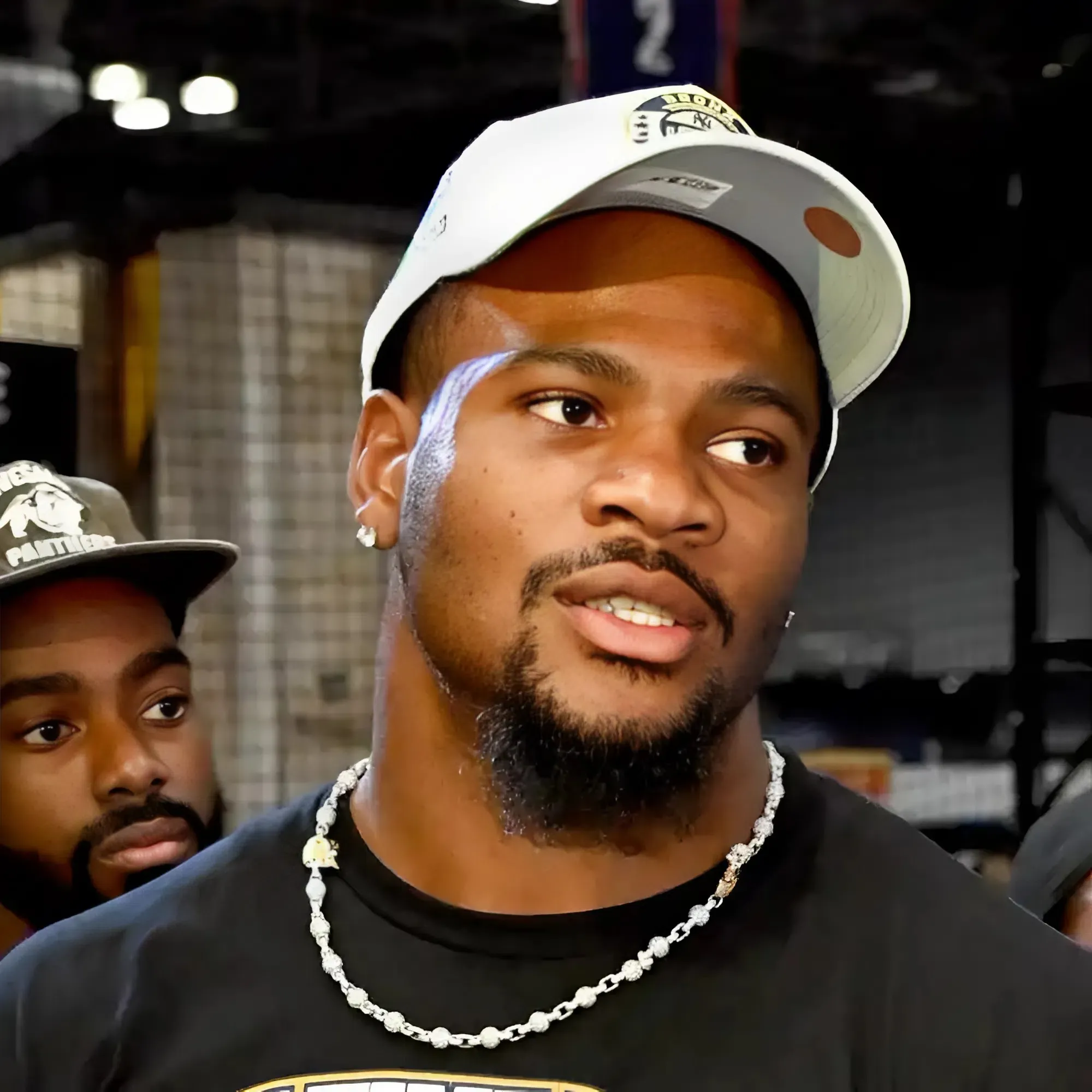Cowboys Star Micah Parsons Faces Backlash Over Commanders Comments