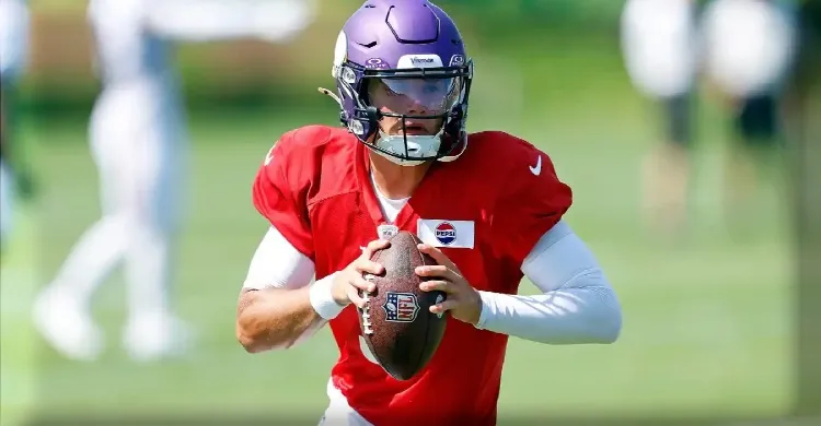 NFL Analyst Goes Overboard With J.J. McCarthy, Sam Darnold Comparison