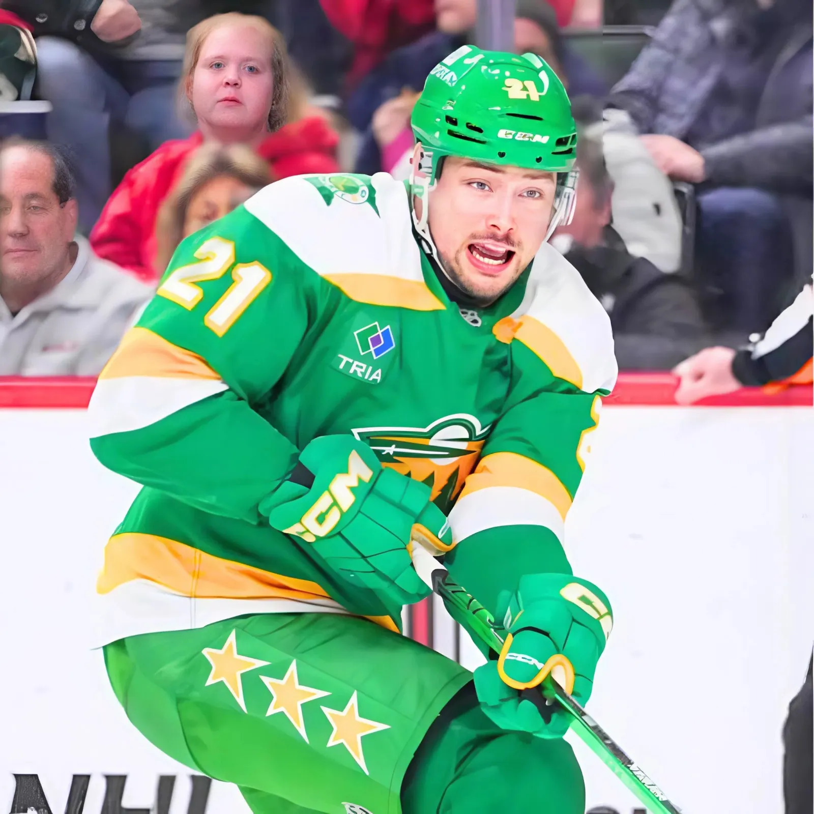 Blue Jackets reunite with veteran center in trade with Wild