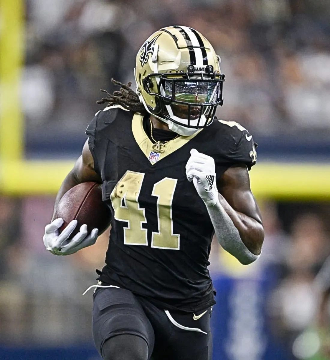 Alvin Kamara To Broncos? NFL Writer Pitches Surprise Saints Blockbuster