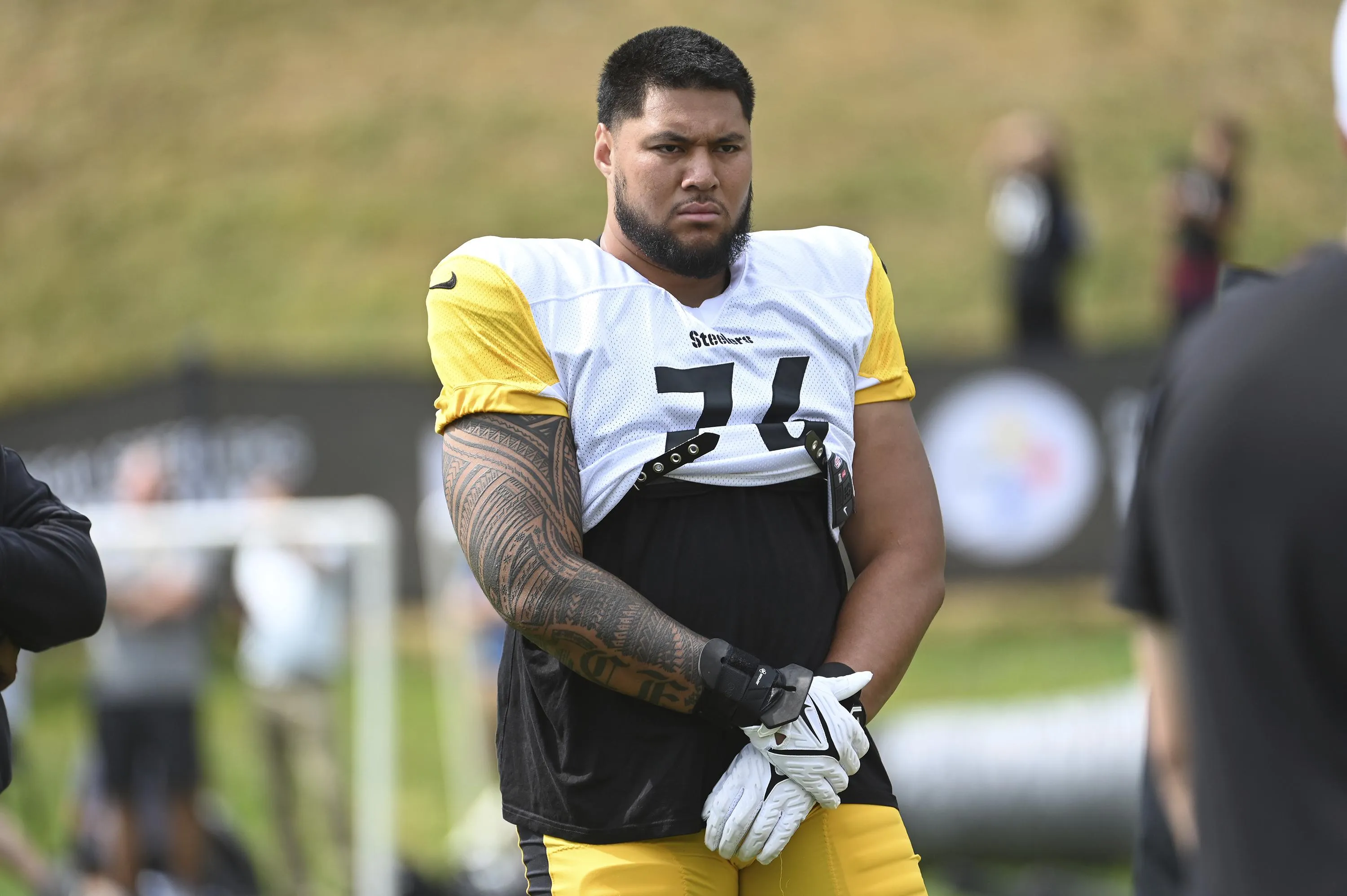 Steelers 2024 1st-Round Pick Troy Fautanu Raising Eyebrows Ahead of Training Camp