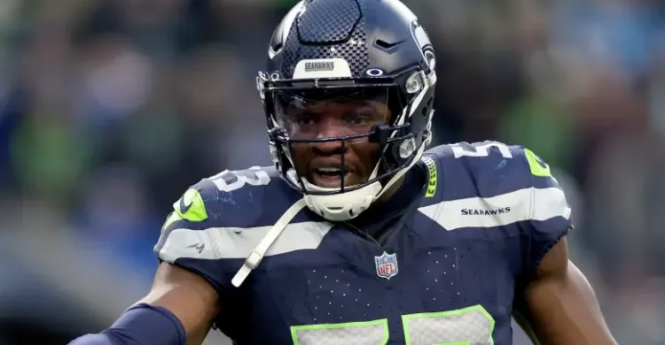 Lions Trade Pitch Brings 26-Year-Old Seahawks Pass Rusher to Detroit