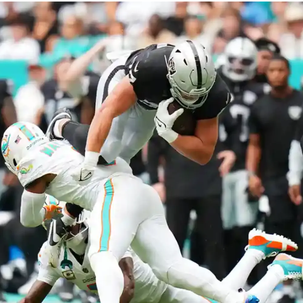 ‘A dynamic duo with Bowers’ – Forgotten Raiders tight end Michael Mayer stuns NFL world by landing on 2025 All-Breakout Team despite limited snaps and trade rumors - suong