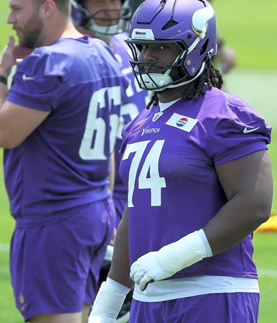 Vikings first-rounder leading LG battle