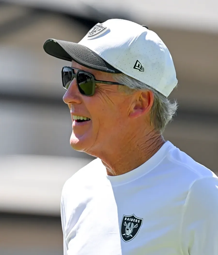 Analyst predicts Pete Carroll leads Raiders to strong season