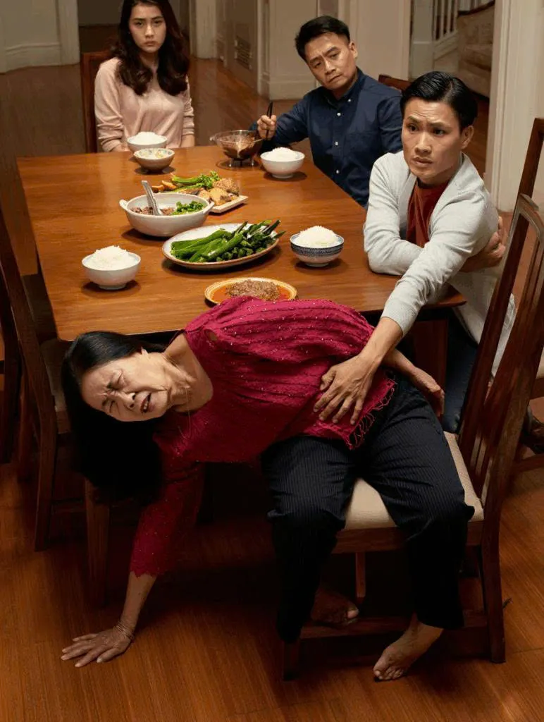 Mẹ m:ấ:t sớm, sống với mẹ kế từ năm 9t tôi nhận nhiều đ:ắng c:ay, lên 15t tôi quyết rời đi tìm cuộc sống mới, thay đổi hoàn toàn g;;ương m;;ặt rồi kết h:ôn với co;;n ri;;êng của mẹ kế