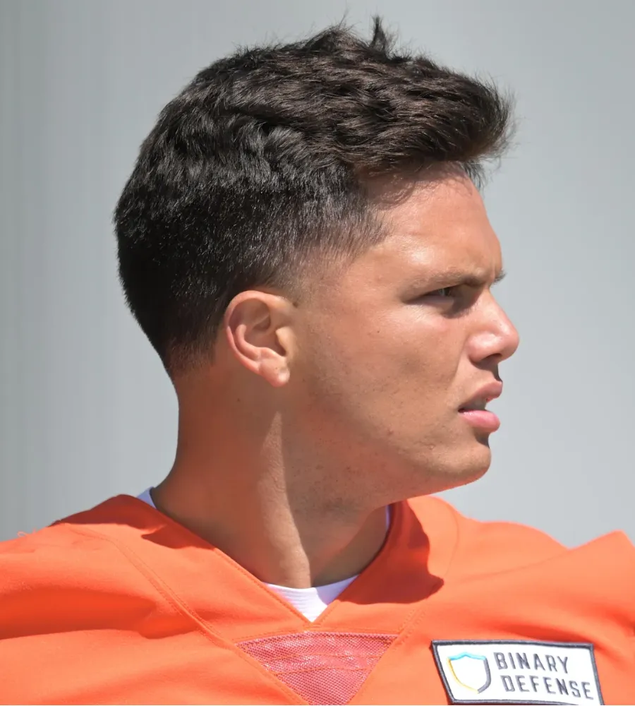 Browns QB Showdown: Why Gabriel & Pickett Are the Frontrunners in Cleveland