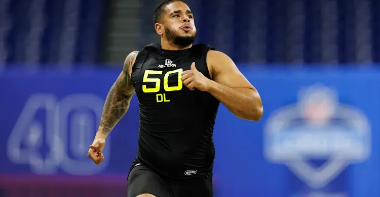 Ahmed Hassanein shows off impressive physique with yet another feat of strength