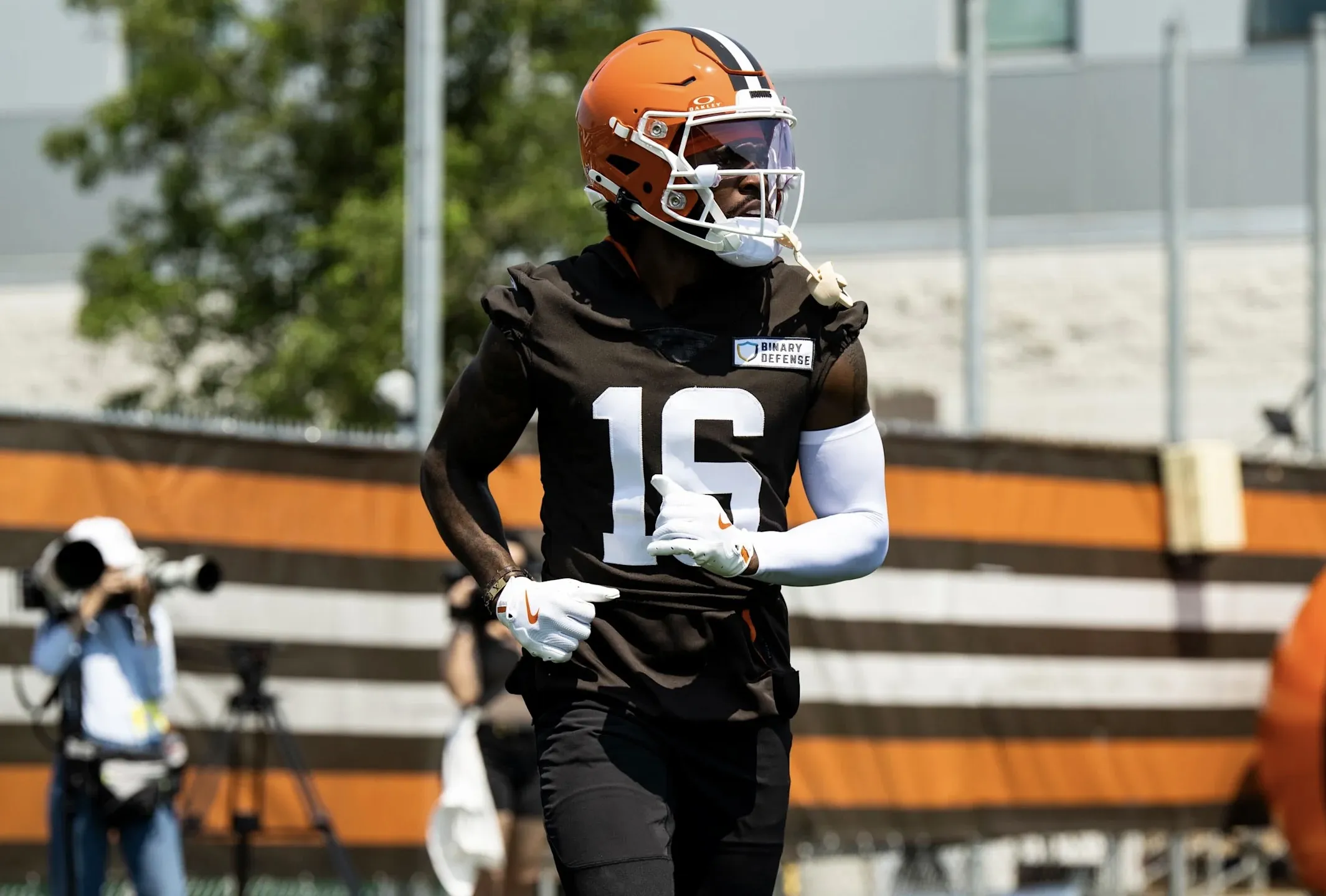 Browns Linked to Pro Bowl WR Amid Diontae Johnson Concerns