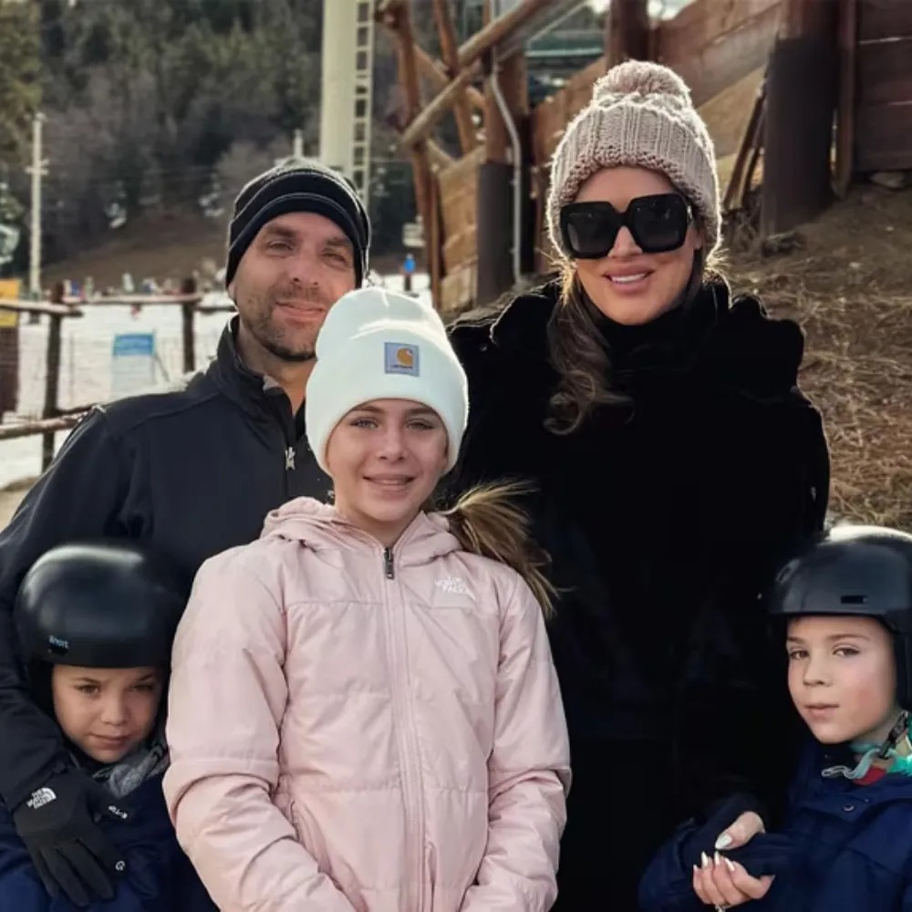 ‘I have a son that’s in crisis’ – Emily Simpson breaks down in tears over her child’s rare medical diagnosis as RHOC Season 19 teases family turmoil, crumbling marriage and emotional confession - suong