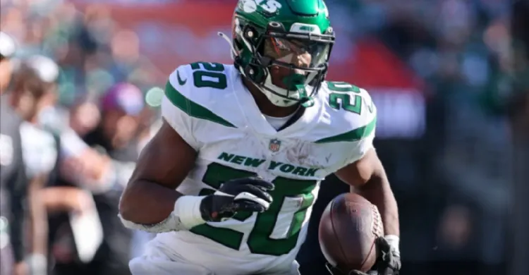 Chiefs Urged To Make Desperate RB Trade
