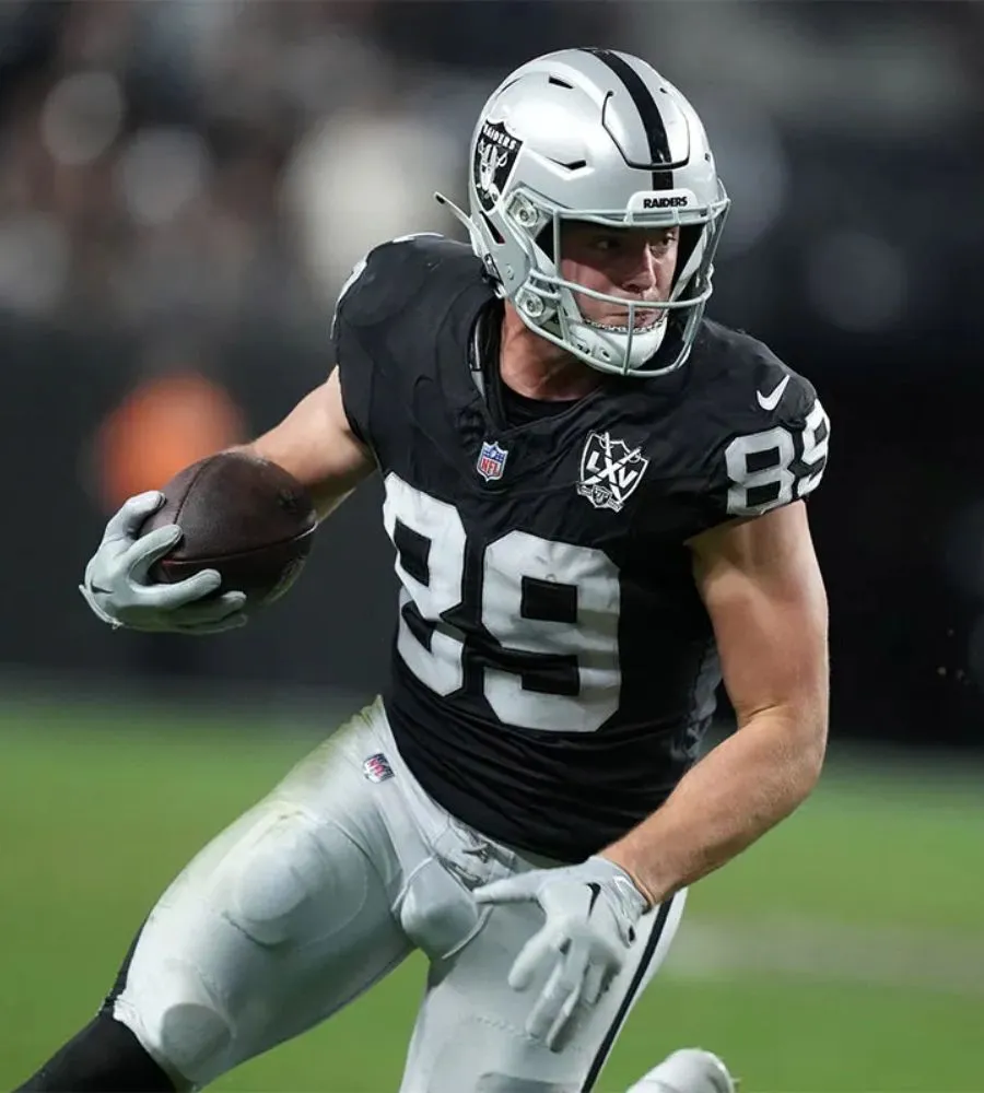 Raiders' Brock Bowers Speaks on Finishing His College Degree