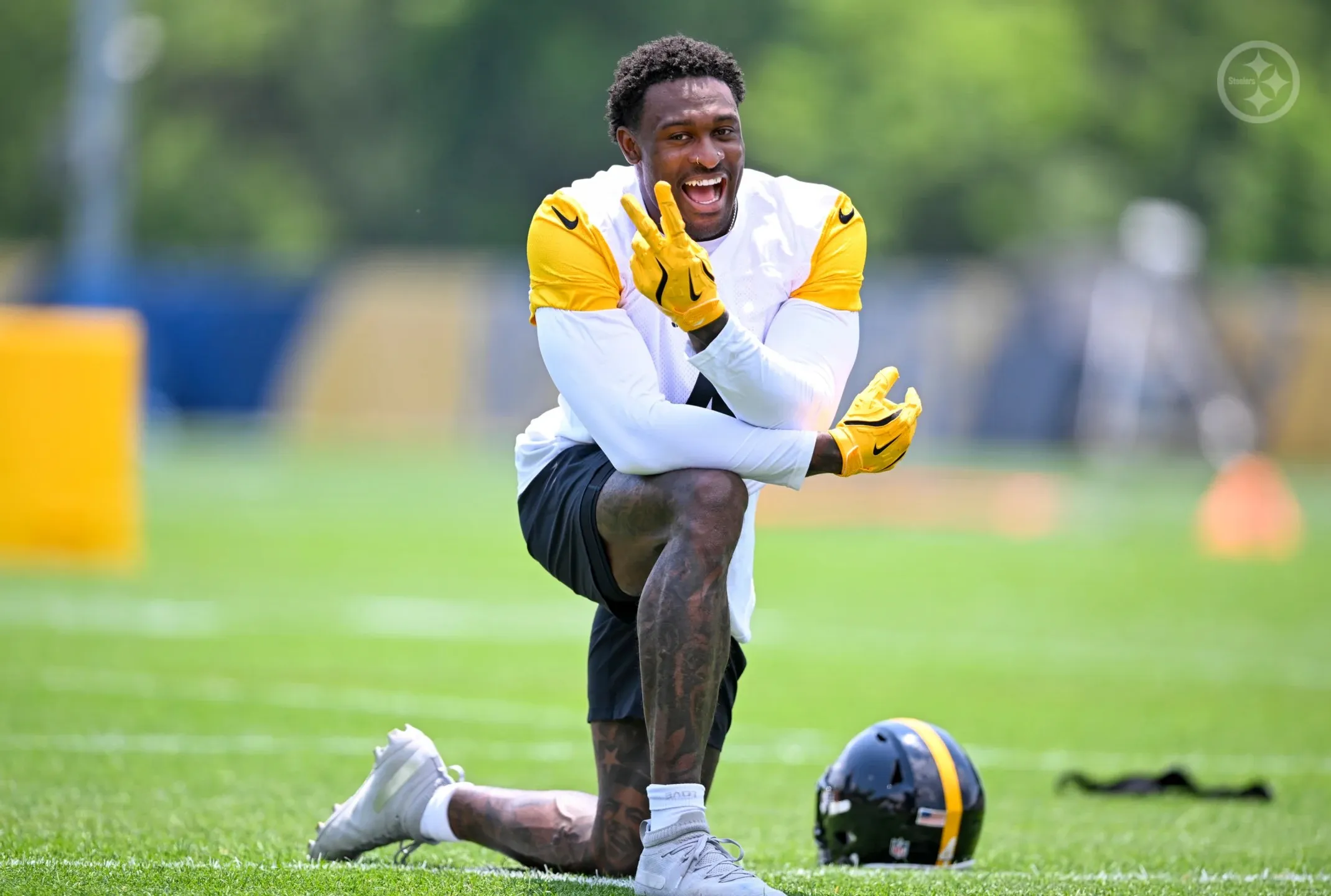 Aaron Rodgers praises DK Metcalf, speaks on role in Steelers decision