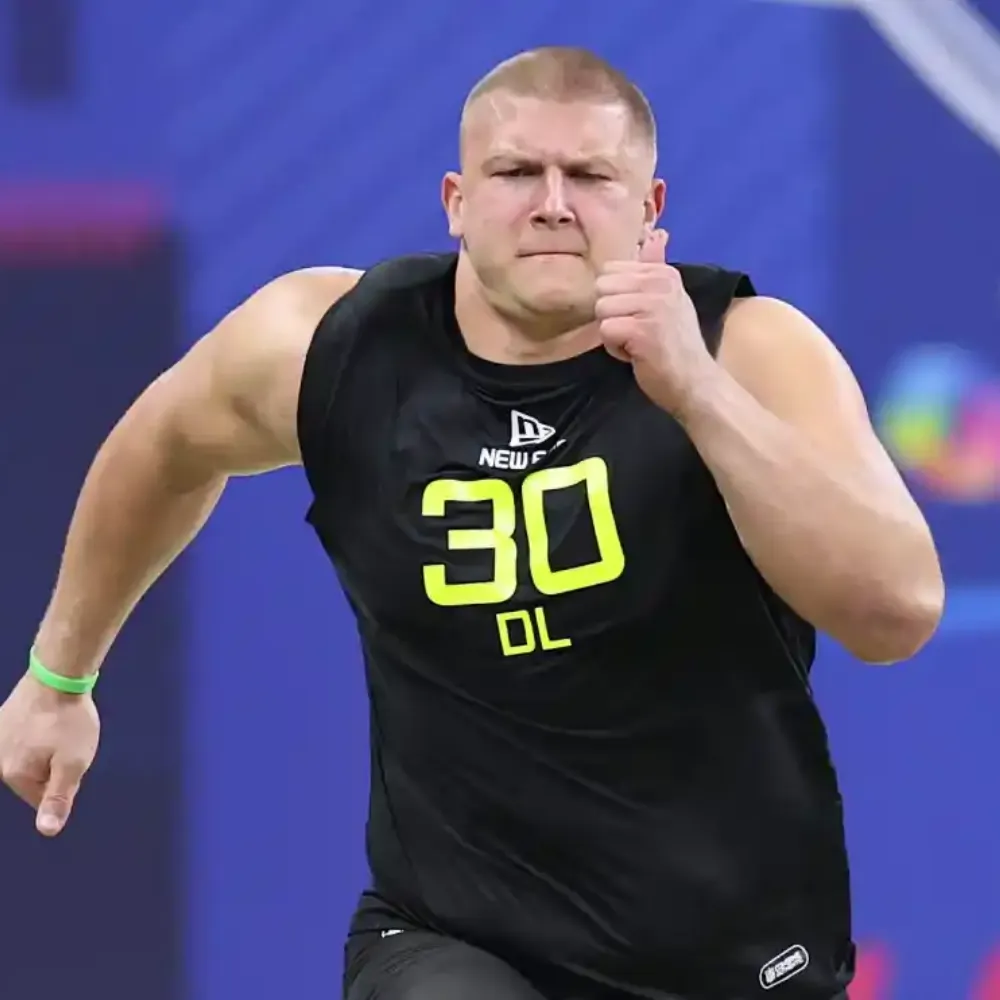 ‘That boy is fire’ – Eagles rookie Ty Robinson dubbed the ‘Vanilla Gorilla’ draws major hype from teammates as freakish athleticism and trench dominance spark talk of instant impact - suong
