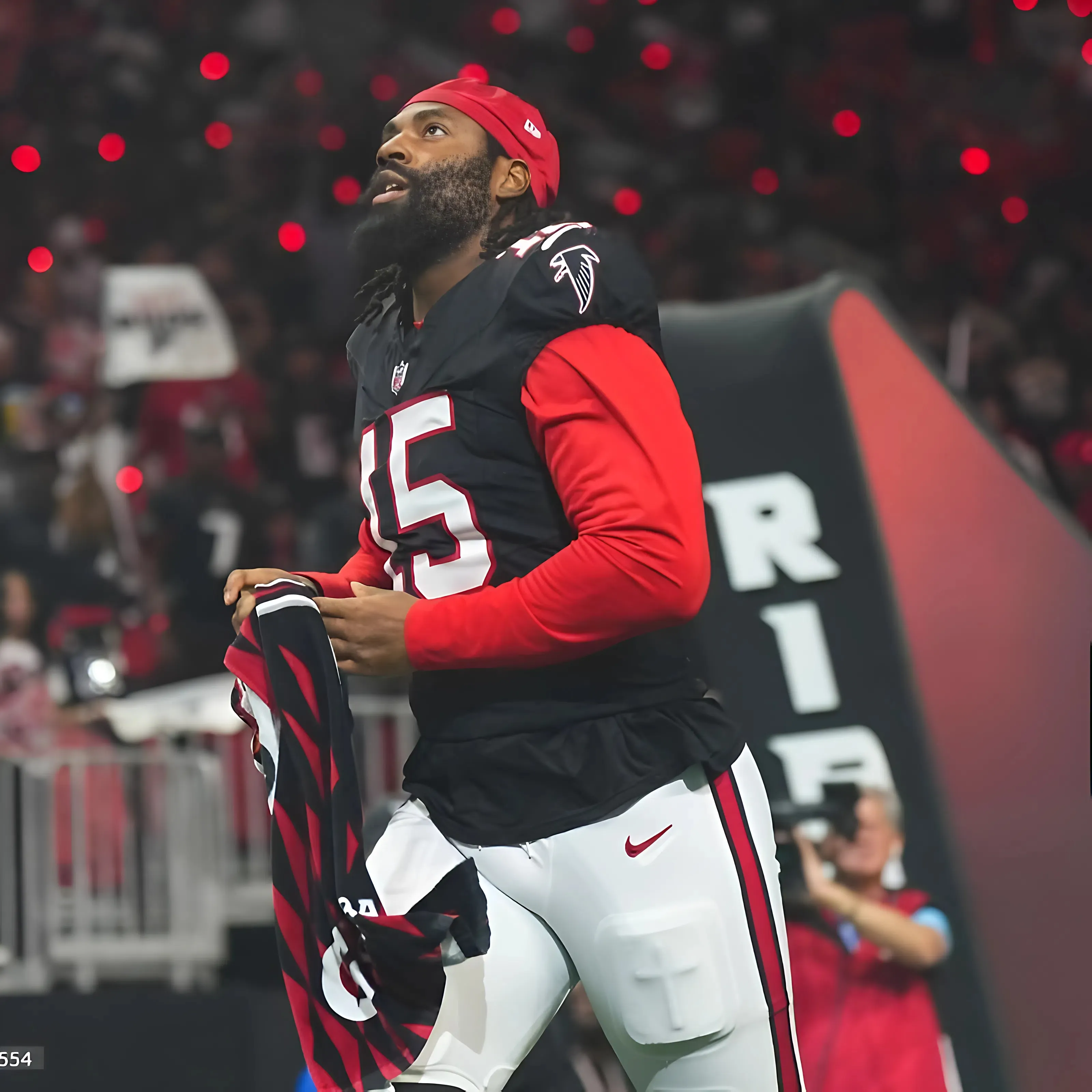 Lions Urged to Add $54.5 Million Edge Rusher to Fill Key Need