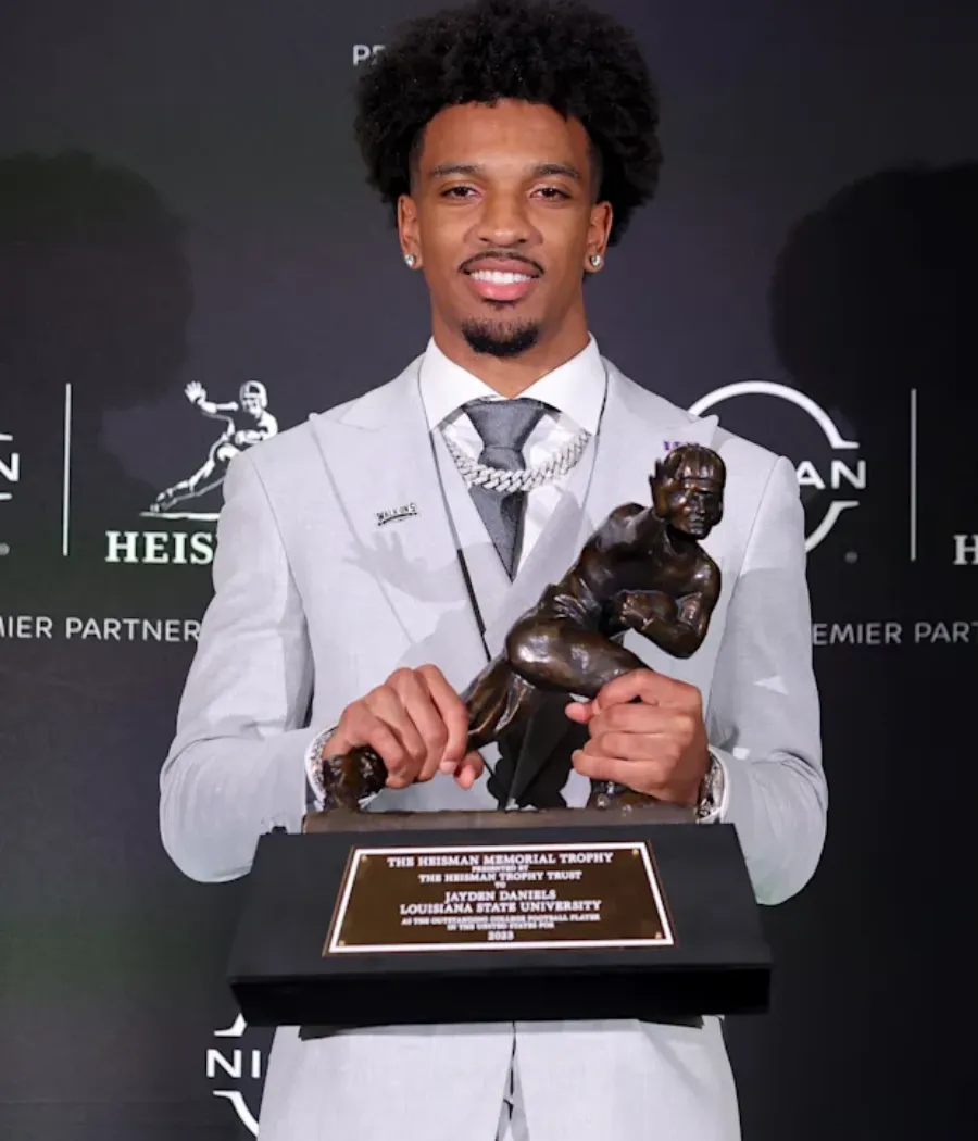 Commanders’ Jayden Daniels continues to draw comparisons to Bo Nix