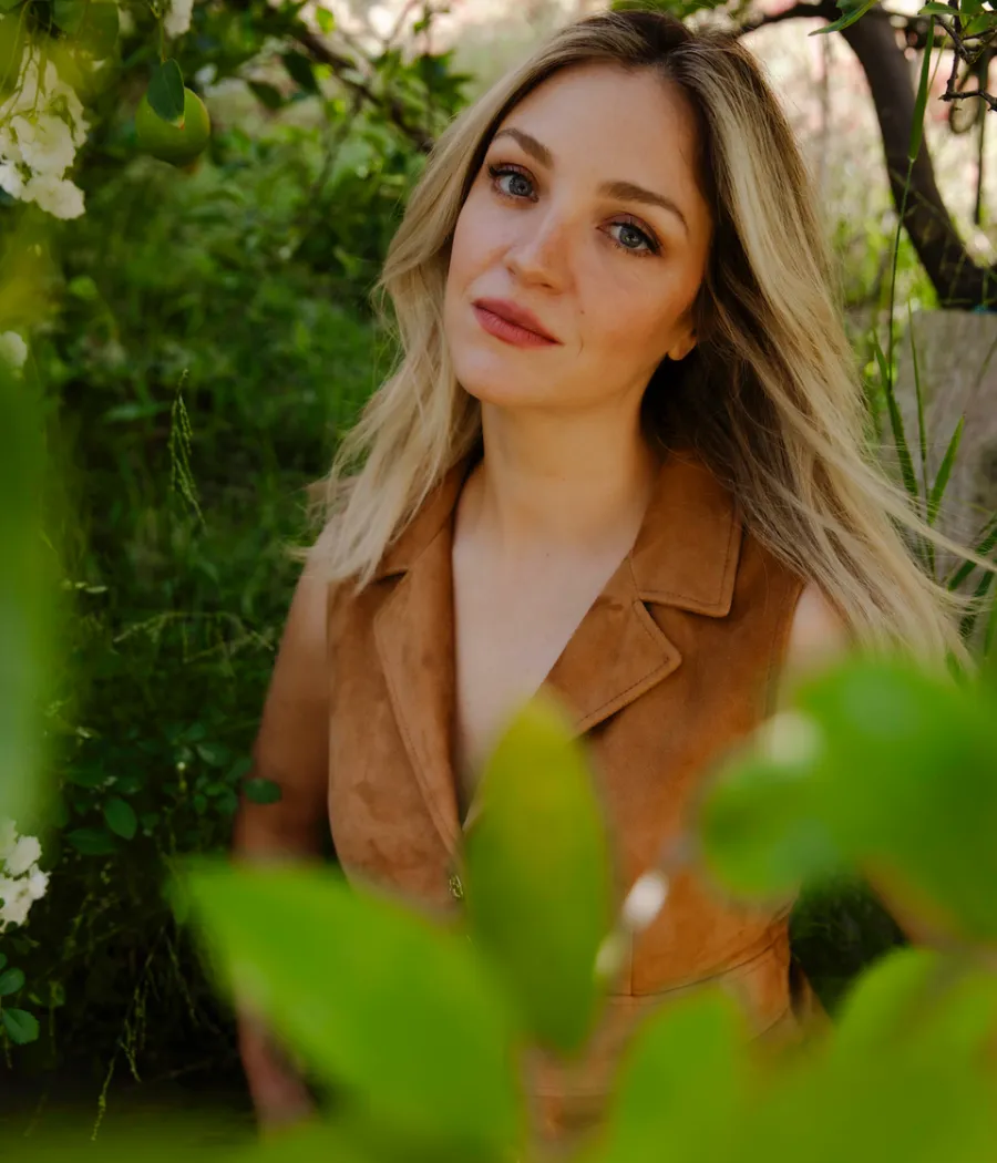 Abby Elliott Reveals the ‘Vanderpump Rules’ Character Who Inspired Her Feud Scene in The Bear