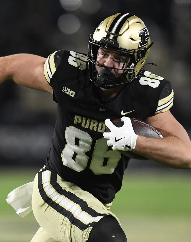 Eagles Predicted to Add Big Ten Star Compared to $81 Million Pro Bowl TE
