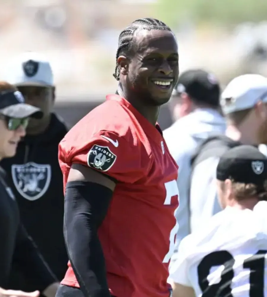 Watch: Raiders’ Starting QB Geno Smith Gets Into Massive Fight; Video Leaked Of Altercation (Breaking)