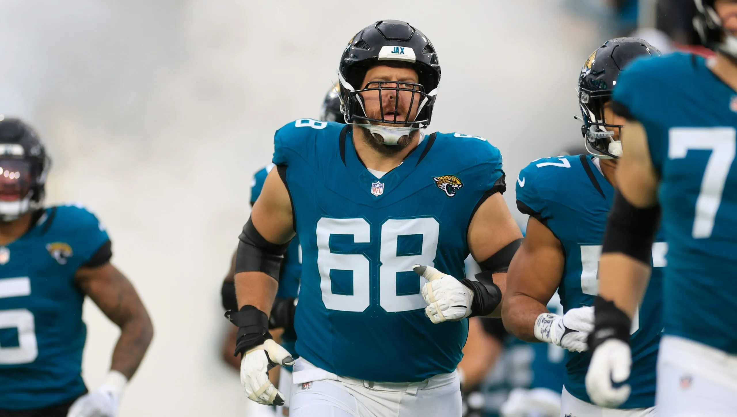 Chiefs Should Check in on Ex-All-Pro Guard, 2 Other Free Agents Before Camp