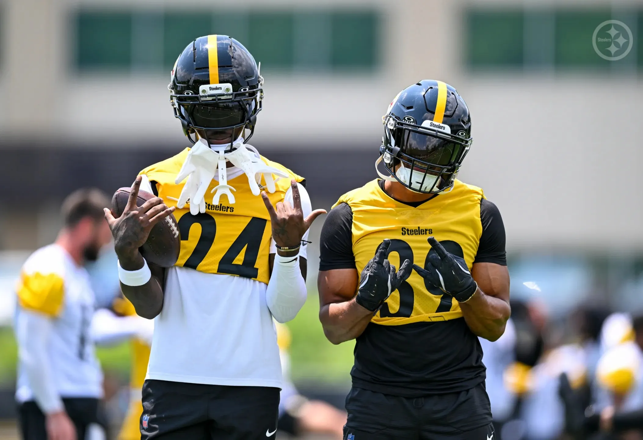 Miami Dolphins Make Huge Trade with Pittsburgh Steelers