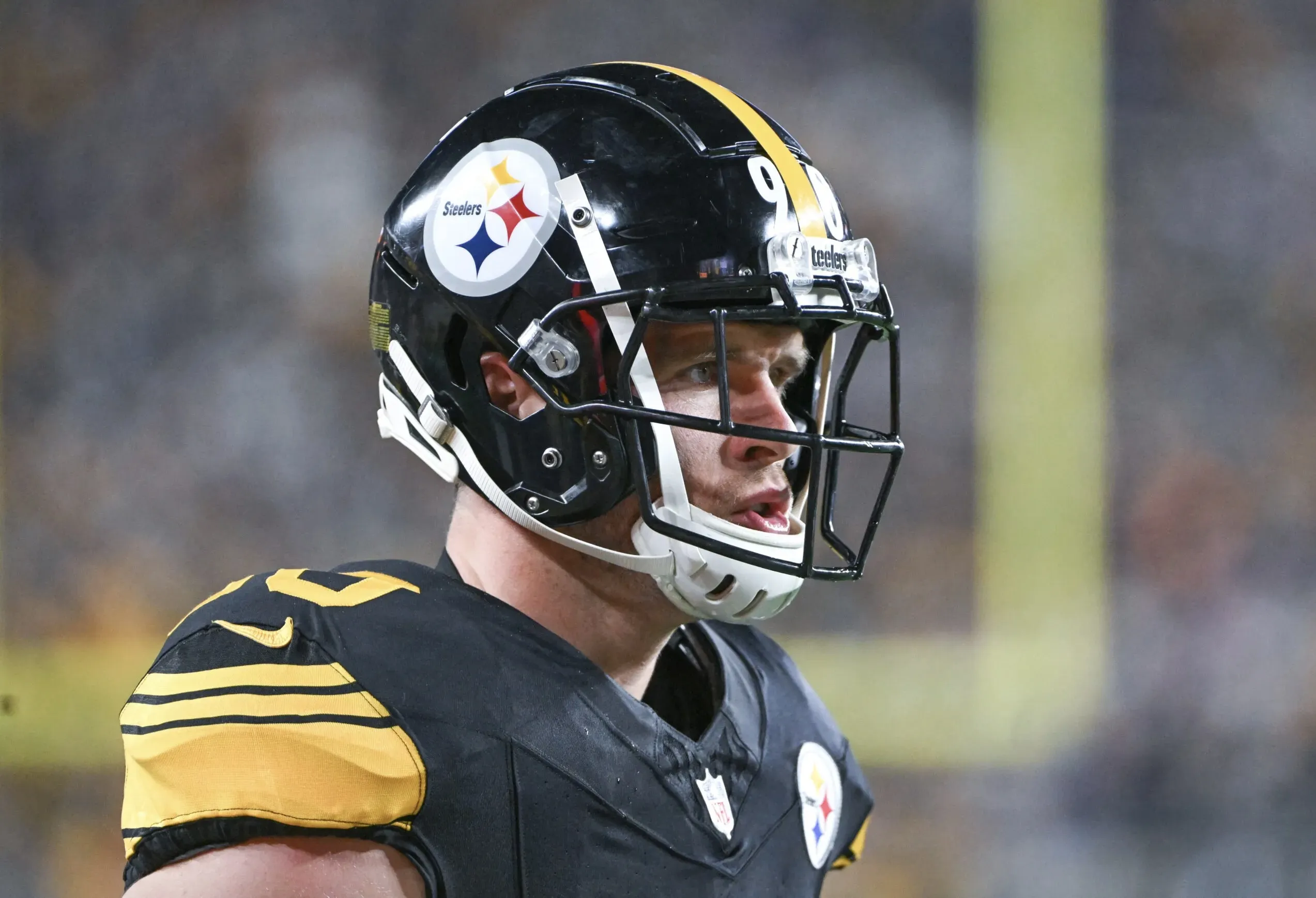 NFL insider puts a soft deadline on when he expects T.J. Watt to sign a new contract with the Pittsburgh Steelers this summer
