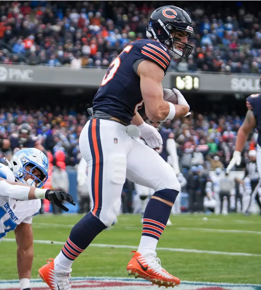 Trade Buzz Swirls—But Bears Aren’t Parting with TE Cole Kmet Anytime Soon
