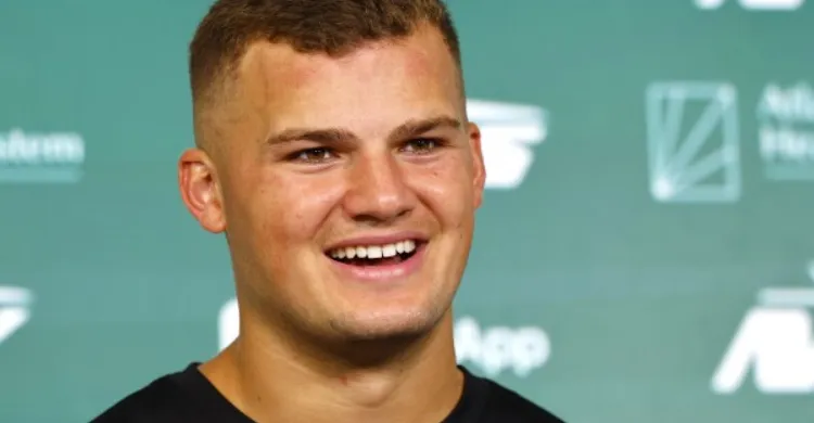 Why Jets Potential Star Still Hasn't Signed His Contact