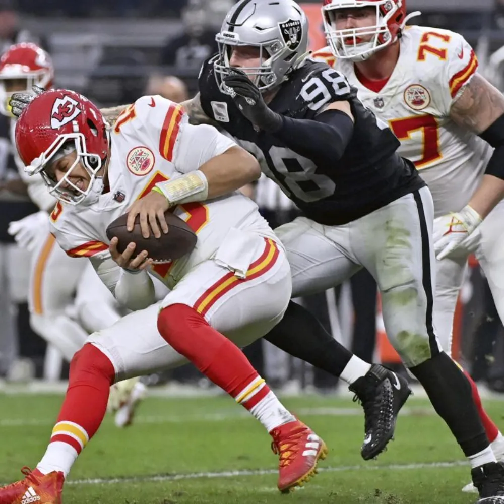 ‘I believe I’m the best pass rusher in the world’ – Maxx Crosby sends fierce message to Patrick Mahomes and the Chiefs ahead of 2025 season as Raiders aim for long-overdue revenge in AFC West - suong