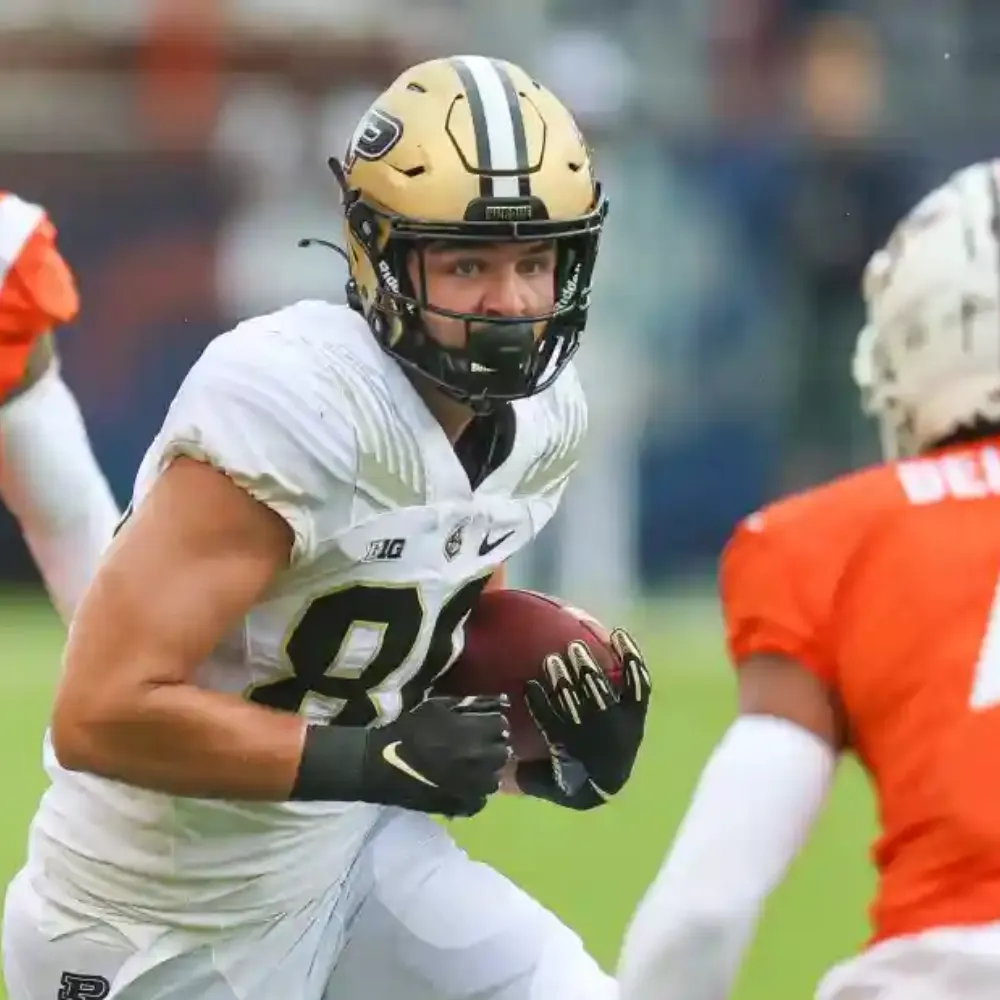 ‘He compares favorably to Zach Ertz’ – Eagles predicted to draft Big Ten breakout Max Klare as future tight end successor in full-circle move echoing $81 million Pro Bowler’s rise - suong
