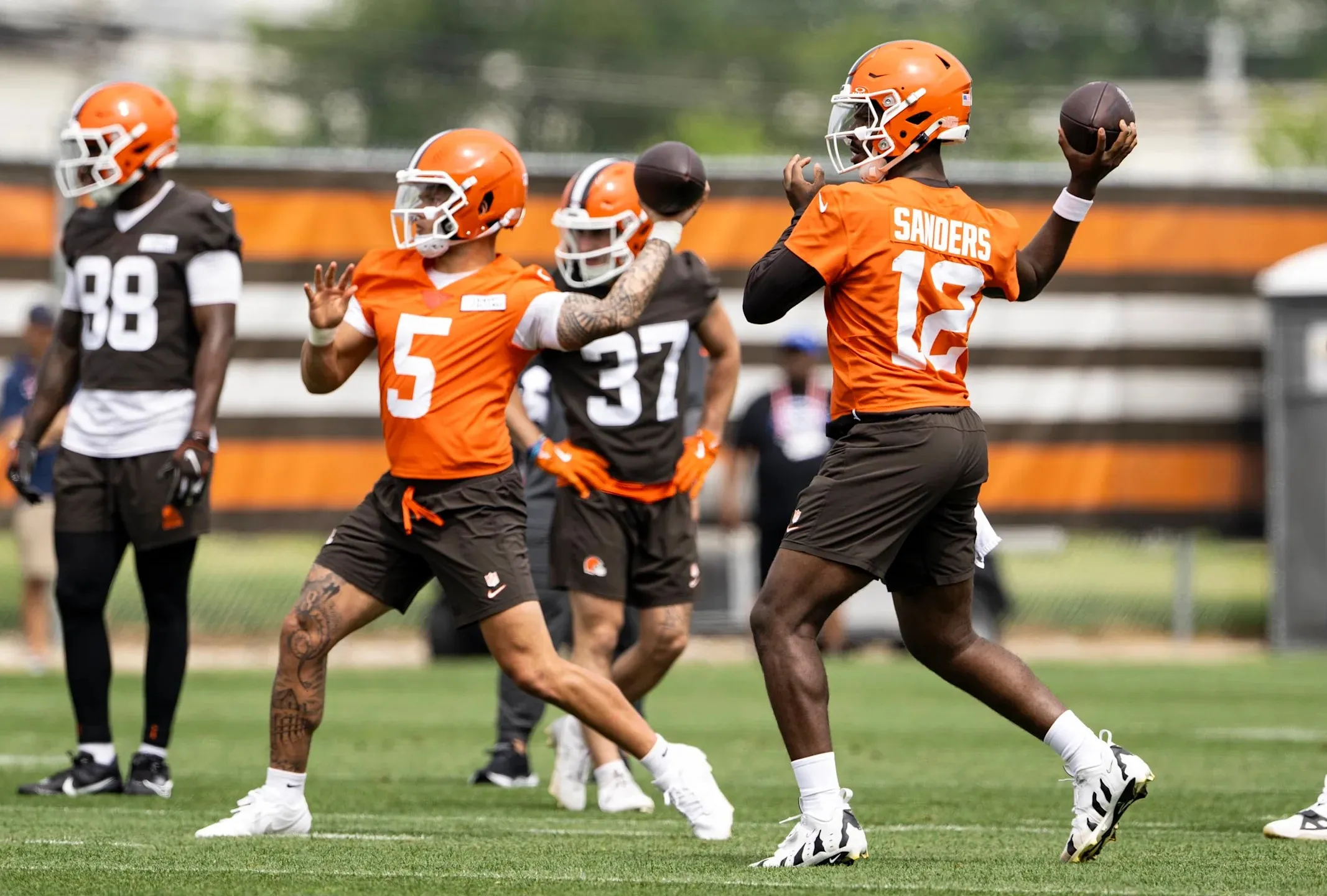 Browns Predicted to Acquire 3,600-Yard QB to Compete With Sanders, Gabriel